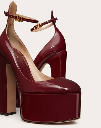 Valentino High Heels, Summer Fashion Week, Red Platform Heels, Valentino Pumps, Valentino Heels, Red Platform, Fashion Shoes Boots, Red Pumps, Platform Heels Chunky