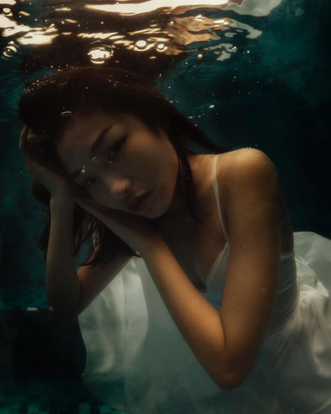 Instagram post by Thai P • Oct 12, 2018 at 12:39pm UTC Black Hair And Blue Eyes, Weyes Blood, Underwater Portrait, Queen Of The South, Black Hair Blue Eyes, Girl In Water, Girls With Black Hair, Under Water, Blue Swimsuit