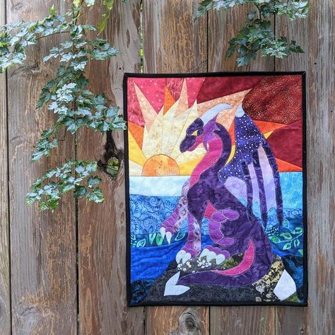 Dragon Quilts Ideas, Dragon Quilt Pattern Free, Dragon Quilt Pattern, Dragon Baby Quilt, Dragon Quilts, Dragon Quilt, Dinosaur Quilt, Puzzle Quilt, Dear Jane Quilt