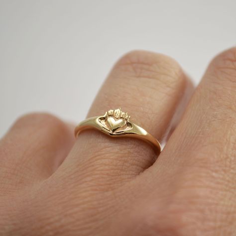 Gold Claddagh Ring, Irish Ring Claddagh, Irish Rings, Irish Claddagh, Claddagh Ring, Claddagh Rings, Gold Bangles Design, Jewelry Lookbook, Bangle Designs