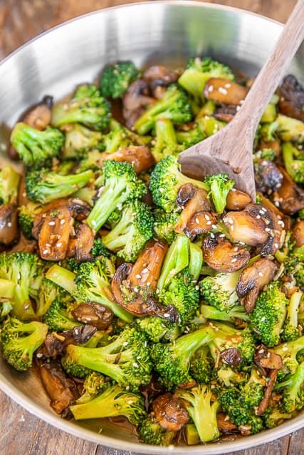 18 Vegetable Side Dishes (that aren't boring!) - Six Clever Sisters Smothered Asparagus, Teriyaki Broccoli, Broccoli And Mushrooms, Broccoli Side Dish, Mushroom Broccoli, Delicious Broccoli, Carb Sides, Creamy Chicken Casserole, Mushroom Stir Fry