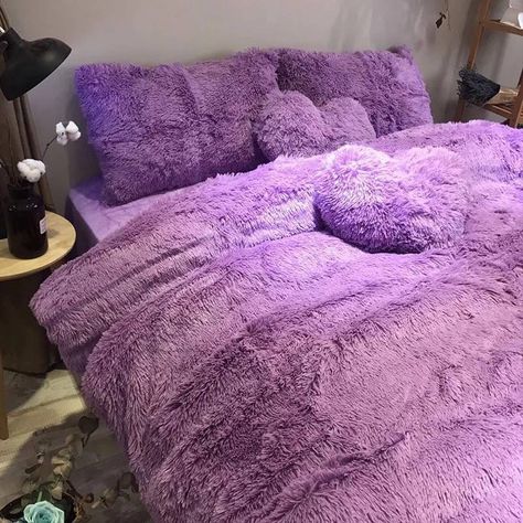 Purple Blankets, Cosy Home Interior, Faux Fur Bedding, Purple Blanket, Designer Bedroom, Future Room, Cosy Home, Bedspreads, Purple Aesthetic