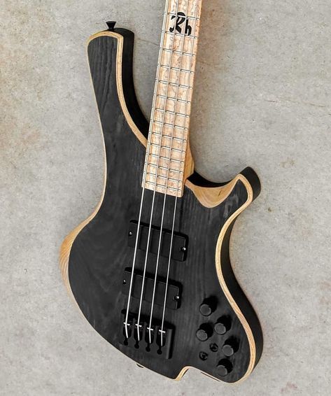 Bass Guitar Design, Custom Instruments, Bass Guitar Art, Bass Guitar Chords, Rickenbacker Bass, Custom Bass Guitar, Guitar Images, Luthier Guitar, Acoustic Bass Guitar