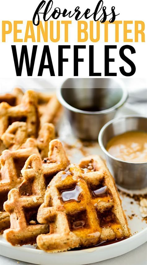 Peanut Butter Protein Waffles, Peanut Butter Waffles Easy, Flourless Waffles Recipes, Kale Waffles, Flourless Waffles, Peanut Butter Waffles, Dairy Free Breakfast, Menu Sarapan Sehat, Waffle Iron Recipes