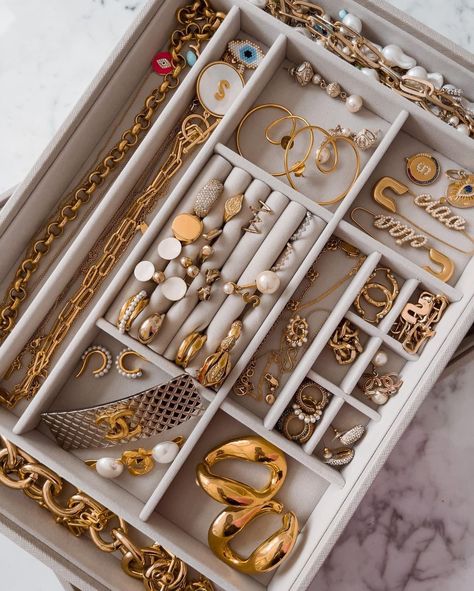 Sorry I didn't hear you, I was too busy dreaming about this jewellery collection...⁠ 📸 @shloka⁠ #stackers #mystackers #organise #jewellery #jewellerycollection #jewellerystorage #jewelerybox Organise Jewellery, Too Busy, Jewellery Storage, Jewelry Storage, Jewellery Collection, Jewelry Organization, Jewelry Collection, Quick Saves