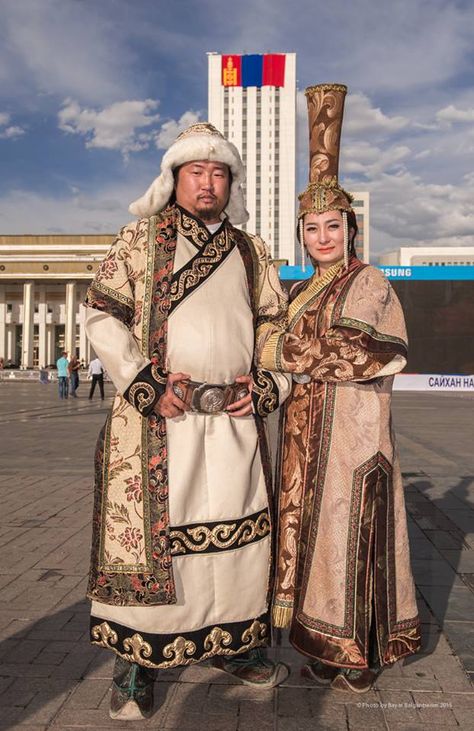 Ulaanbaatar 2015 @Bayar Balgantseren Traditional Mongolian Clothing Men, Turandot Opera, Mongolian Fashion, Mongolian People, Mongolian Clothing, Mongol Empire, Chinese Warrior, Genghis Khan, Medieval Costume