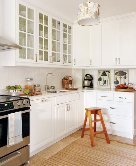 Chic White Kitchens For 2014 White Kitchen Fridge, Blue Smeg Fridge, Blue And Wood Kitchen, Blue And Wood, Small White Kitchens, Smeg Fridge, Modular Cabinets, Classic White Kitchen, Kitchen Reno Ideas