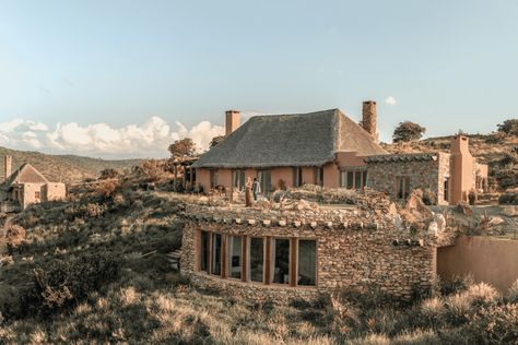 With so many incredible national parks and private conservancies brimming with wildlife, it's difficult to narrow down Kenya’s amazing selection of safari lodges. Through decades of collective experience, we've curated a shortlist of Kenyan safari lodges that stand above all others. From canvas tents, gauzy netted beds, candlelit bush dinners and rock-hewn infinity pools, find out the best places to visit on your Kenyan adventure. 📷 @SaruniLodges Kenya Safari Lodge, Kenyan Safari, Canvas Tents, Luxury Safari Lodge, Infinity Pools, Kenya Safari, Safari Tent, Luxury Safari, Canvas Tent