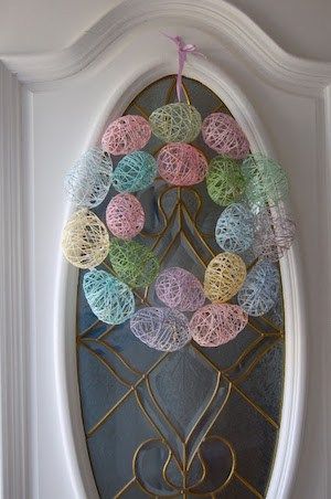 Diy Osterschmuck, Egg Wreath, Easter Wreath Diy, Easter Presents, Easter Egg Wreath, Easter Cake, Pretty Wreath, Easter Projects, Easter Decorations Outdoor