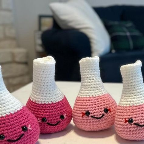 Knotted-Up Crochet on Instagram: "It’s never too early to start thinking about teacher appreciation, end of the school year, and graduation!   Erlenmeyer flasks have been my most popular item this year, and they’re perfect for a chemistry teacher, college student, lab tech, or self-proclaimed science nerd🤓  There are so many options, fully restocked now!  I would love to help you find the perfect gift 💜  #scienceteachers #sciencelover #chemistryteacher #teacherappreciation #sciencenerd #graduation #gradgift" Chemistry Crochet, Chemistry Teacher Gift, About Teacher, Erlenmeyer Flask, Science Nerd, Chemistry Teacher, Lab Tech, Science Lover, Science Gifts