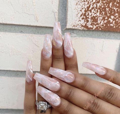 Cute Marble Nails, Happy 4 20, Quartz Nail, Marble Quartz, Beauty Lounge, Marble Nails, Marble Effect, Coffin Nails, Glitter Nails