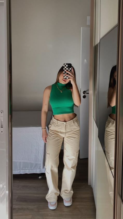 Ootd Pantalon Beige, Outfit Con Pantalon Beige, Outfit Pantalon Beige, Beige Top Outfit, Top Summer Outfits, Outfits Con Jeans, Beige Outfit, Uni Outfits, Outfit Mujer