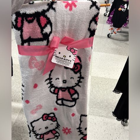 Brand New Viral Tiktok Blanket Hello Kitty Smoke Free Home Ships Within 1-2 Days Top Rated Seller Sanrio Products, Hello Kitty Bedding, Hello Kitty Blanket, Xmas Wishlist, Kitty Items, Hello Kitty Pink, Pinterest Ideas, Viral Tiktok, Hello Kitty Items