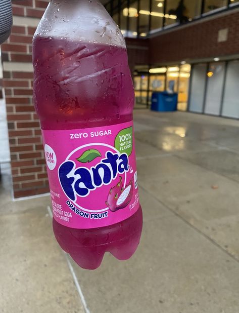 Yummy School Snacks, Fanta Flavors, Kida Disney, Exotic Snacks, Kylie Jenner Street Style, Birthday Makeup Looks, Purple Drinks, Cute Snacks, Healthy Food Motivation