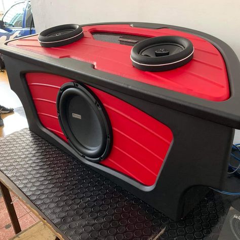 Chopped Cars, Cabrio Vw, Car Audio Fabrication, Car Interior Upholstery, Custom Car Audio, Vw Ideas, Car Audio Installation, Car Audio Subwoofers, Volkswagen New Beetle