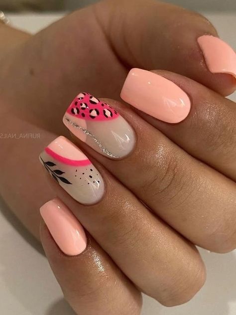 Peach And Pink Nail Designs, Peach Color Nails Designs Art Ideas, Coral Nails With Design Summer Art Ideas, Peach Emoji Nails, Pastel Coral Nails, Peaches Nail Art, Peach Spring Nails, Nails Peach Color, Summer Peach Nails