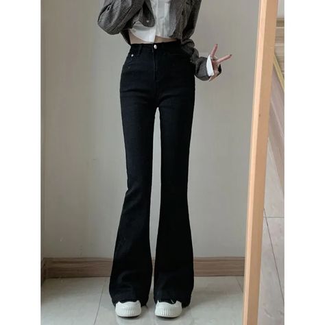 Black Flare Jeans Outfit Aesthetic, Flare Jeans Aesthetic, Flare Jeans Outfit Aesthetic, Black Flare Jeans Outfit, Black Flare Pants Outfit, Flair Jeans Outfit, Flare Jean Outfit, Black High Waisted Jeans, Flare Black Pants