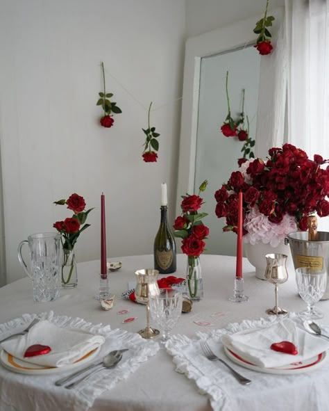 Set the scene for an unforgettable evening with the gals with our Linen ruffle tablecloth and napkins. Vibrant roses, symbolising friendship and love, are the perfect way to adorn the table, infusing it with romance and charm. Accents of red add a pop of passion and excitement to the tablescape that set the perfect tone for an unforgettable evening filled with love and laughter. Ruffle Tablecloth, Bamboo Bedding, French Linen, Landing Page, 5 Star, Red Roses, Roses, Candles, Red