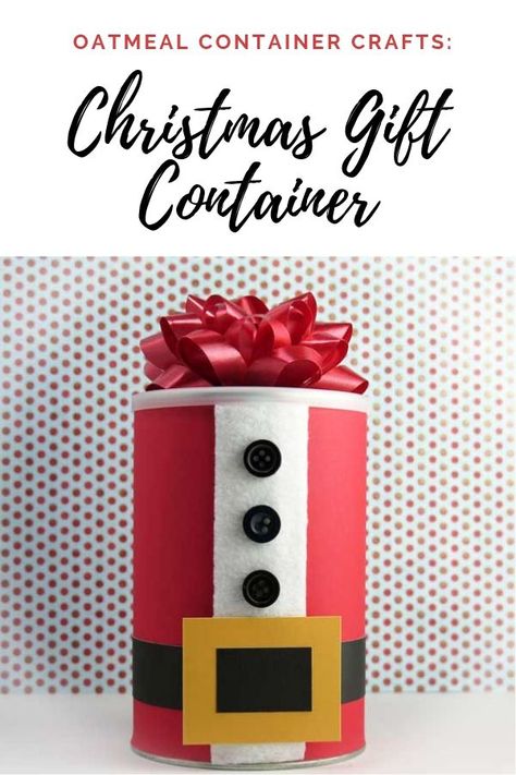 Are you looking for oatmeal container crafts? If so, check out this quick and simple Christmas gift container. It's perfect for giving homemade cookies, caramel corn, candies, or other sweet treats to friends and family. Craft With Oatmeal Container, Oatmeal Container Crafts Christmas, Christmas Containers For Treats, Christmas Gift Container Ideas, Christmas Pringles Can Ideas, Christmas Cookie Container Ideas, Pringles Can Christmas Crafts, Pringle Can Crafts, Oatmeal Container Crafts