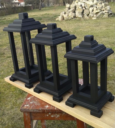 Planters With Lanterns, Diy Lanterns Outdoor, Wood Lantern Diy, Diy Wood Lanterns, Wooden Lanterns Diy, Woodcraft Ideas, Wood Candle Holder, Lantern Ideas, Barn Wood Crafts