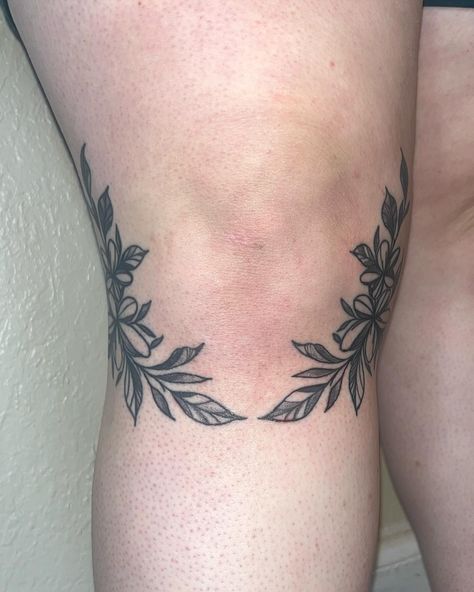 All healed knee from a few months ago! 🤩 • • • #kneetattoo #floral #symetrical #legtattoo #blackandgreytattoo #healedtattoo #tatoodesigns #townsend #montana #helena #broadwatercounty Moth Over Knee Tattoo, Moth Knee Tattoos Women, Moth Tattoo On Knee Bend, Moth Above Knee Tattoo, Lower Knee Tattoo, Moth Tattoo Leg Knee, Moth Knee Tattoo, Townsend Montana, Around The Knee Tattoos Women