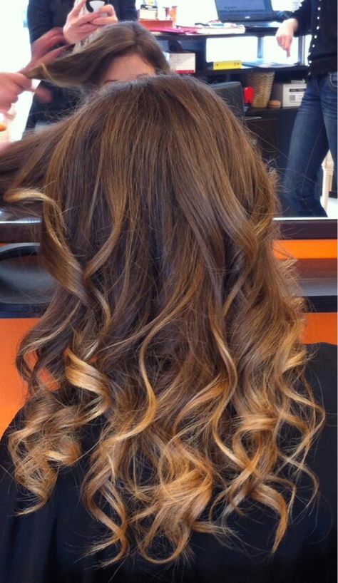 Tie And Die, Tie And Dye, Different Hairstyles, Curled Hairstyles, Gorgeous Hair, Beautiful Hair, Curly Hair, Balayage, Hair Inspiration