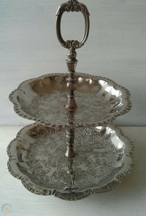 Vintage silver cake stand Bridgerton Picnic, Dark Whimsical, Antique Cake Stands, Silver Cake Stand, Silver Cake, Vintage Cake Stands, Enchanted Wedding, Kitchen Things, Vintage Tea Party