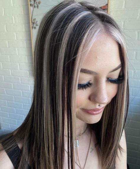 Hair by @209stylesbysara #chunkyhighlights | Instagram Dark Brown Hair With Thick Blonde Highlights, Chunky Purple Highlights On Dark Hair, Blonde Chunky Highlights On Dark Hair, Edgy Highlights, Thick Blonde Highlights, Highlights Styles, College Hair, Icy Blonde Highlights, Chunky Blonde Highlights