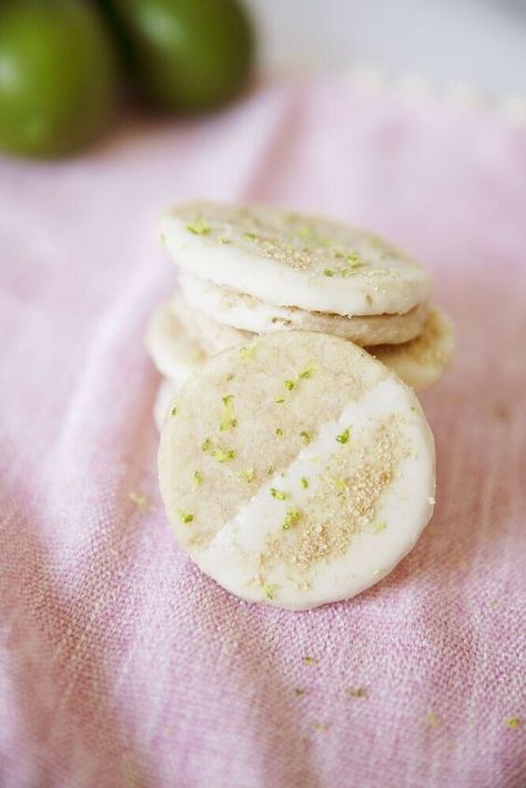 Graham Cracker Lime Shortbread Cookies | Foodtalk Lime Shortbread Cookies, Lime Shortbread, Craving Sweets, Lime Cookies, Lime Desserts, Graham Cracker Cookies, Gingersnap Crust, Recipes Cookies, Shortbread Cookie Recipe