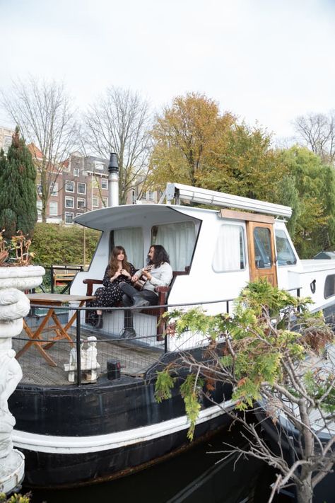 Houseboat Tour in Amsterdam Canal | Apartment Therapy Living On A Boat Houseboats, Boats To Live On, Living On Boat, Canal Boat Living, Boat Living Interior, Live On A Boat, Living In A Boat, House Boat Living, House Boat Interior