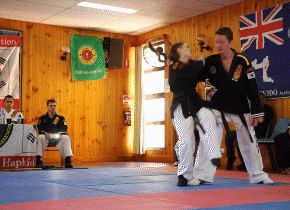 Martial Arts Gif, Trening Sztuk Walki, Self Defense Martial Arts, Martial Arts Boxing, Pencak Silat, Ju Jitsu, Hapkido, Krav Maga, Aikido