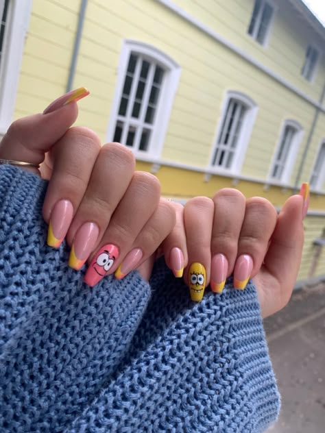 Spongebob Inspired Nails, Spongebob Themed Nails, Spongebob And Patrick Nails, Spongebob Nails Designs, Goofy Nails, Nails Spongebob, Sponge Bob Nails, Universal Studios Nails, Shrek Nails