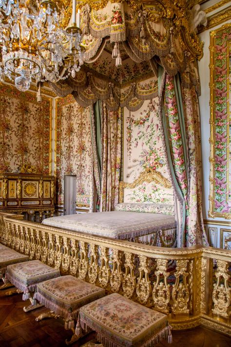 Chintz, whimsy and cake: all about the interiors style of the last Queen of France, Marie Antoinette | House & Garden Marie Antoinette Bedroom, Chateau Versailles, Palace Of Versailles, Louis Xiv, Marie Antoinette, Rococo, Versailles, Bedroom Inspirations, Valance Curtains