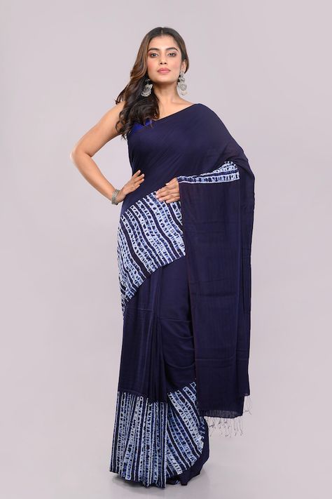 Style Batik, Batik Clothing, Shibori Sarees, Block Print Saree, Simple Sarees, Art Community, Printed Sarees, World Art, Handloom Saree