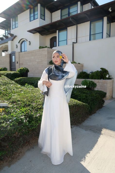 Eid Inspired Outfits, Hijab Modest Dress, Hijabs Holiday Outfit, Muslim Girl Outfit Ideas, Muslim Girl Outfits Modest Fashion, Modest Holiday Outfits Summer Hijab, Modest Holiday Dress, Hijabi Traditional Outfit, Hijabi Fancy Outfit