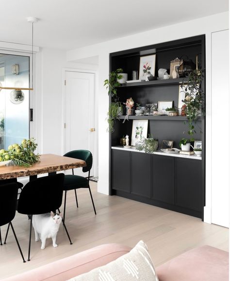 Cabinets In Dining Room, Black Accent Wall Ideas, Built In Dining, Black Accent Wall, Black Walls Bedroom, Make A Closet, Accent Wall Ideas, Black Accent Walls, Dining Room Cabinet