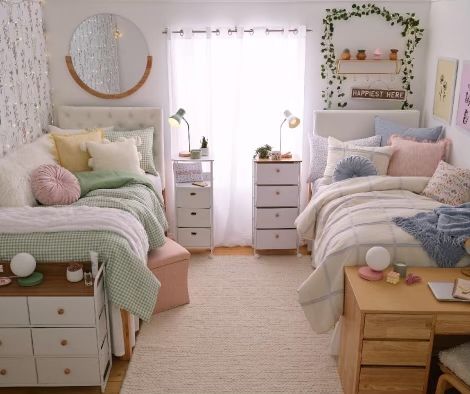 Dorm Room Designs 2 Beds, Csu Dorm Room Ideas, Room Inspo With Full Size Bed, Dorm Room Ideas Sage Green And Pink, Dorm Ideas Organization, Pink Boho Dorm Room Ideas, Urban Outfitters College Dorm, Small Dorm Room Layout Double, Small Room With 2 Beds Ideas