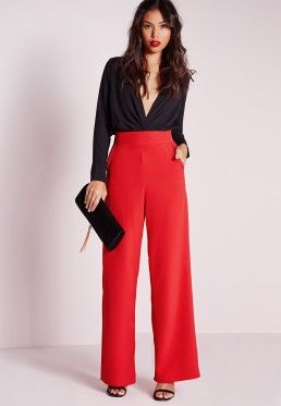 Wide Leg Pants, Palazzo & Loose Fit Pants - Missguided Red Trousers Outfit Classy, Red Trousers Outfit, Outfit Pantalon Rojo, Red High Waisted Pants, Red Pants Outfit, Look Hippie Chic, Red Wide Leg Pants, Outfit Pantalon, Red Dress Pants