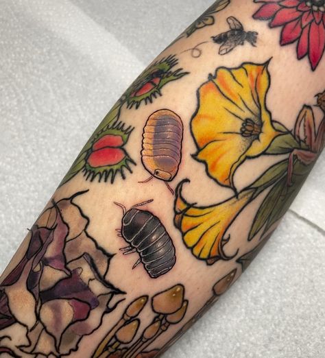 Trippy Tattoo, Rat Tattoo, Me Tattoo, Autumn Tattoo, M Tattoos, Tattoo Filler, Bug Tattoo, Wild Tattoo, Traditional Tattoo Sleeve