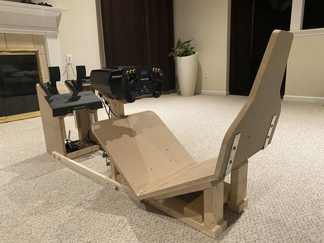 F1 Cockpit, Racing Chair, Racing Simulator, Bedroom Setup, Room Setup, Diy Electronics, Diy Plans, Diy Inspiration, Game Room