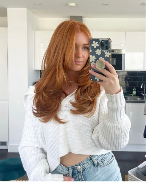 Red Hair Long Layers, Red Hair Layers, Golden Copper Hair, Red Hair Styles, Red Hair Cuts, Medium Red Hair, Gorgeous Red Hair, Deep Red Hair, Vibrant Red Hair