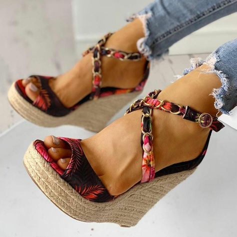 Hippie Shoes, Summer Wedges, Heart Shoes, Rhinestone Flats, Wedges Sandals, Stiletto Boots, Espadrille Wedge, Toe Ring, Platform Wedge Sandals