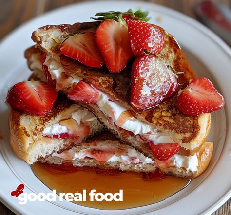 This delightful cream cheese strawberry stuffed French toast features a delicious filling of creamy cheese and juicy strawberries. Strawberry And Cream French Toast, Strawberry Cream Cheese Stuffed French, Strawberry Cream Cheese French Toast, Strawberry Stuffed French Toast, Cream Cheese Stuffed French Toast, Crispy French Toast, Cream Cheese French Toast, Cheese French Toast, Freezer Breakfast Burritos