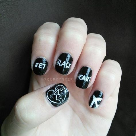 5sos Inspired Nails, Nails Concert, Pop Nails, 5sos Nails, K Pop Nails, Fan Nails, Concert Nails, Jet Black Heart, Monochrome Makeup Look