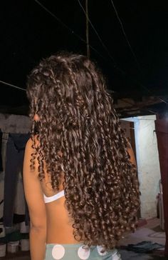 Curly Or Straight Hair, 3b Long Hair, Make Straight Hair Curly, Long Naturally Curly Hair, Straight To Curly Hair, Straight Hair Natural, Curly Hair Straight, Curly Long Hair, Long Hair Curly