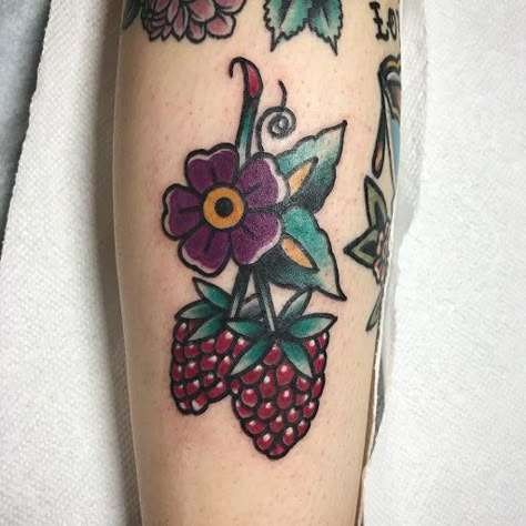 Raspberry Tattoo, Strawberry Tattoo, Fruit Tattoo, Food Tattoos, Sweet Tattoos, Floral Tattoo Sleeve, Tattoo Traditional, Traditional Tattoo Design, S Tattoo