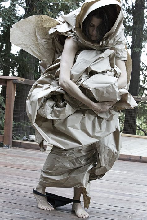 Supporting Women Artists Over 40. - Home Janine Antoni, Wearable Sculpture, San Francisco Museums, Paper Stuff, Women Artists, 3d Drawings, Illustration Fashion Design, Feminist Art, Dance Art