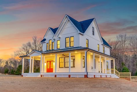 Old Farmhouse Floor Plans, Old Farmhouse Plans, Traditional Farmhouse Plans, Composite Siding, Farmhouse House Plans, Willow House, Homemaking Ideas, Farmhouse Flooring, Farmhouse Floor Plans