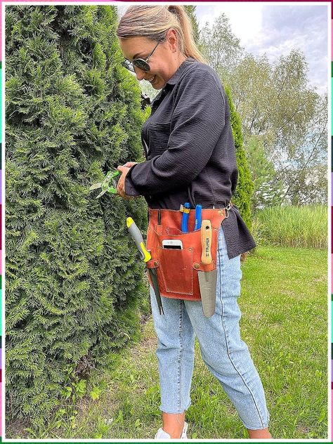 Winter Gardening Tools - Running Out of Time? Stop looking and get it from Amazon.com - Visit IMMEDIATELY!! Gardening Belt, Small Garden Tool Shed, Farmer Florist, Garden Belt, Tool Skirt, Garden Tool Belt, Kids Gardening Tools, Garden Tool Bag, Florist Tools