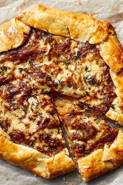 Onion Galette, Onion Tart, Galette Recipe, Savory Tart, French Onion Soup, Cooking Light, French Onion, Tart Recipes, A Pizza